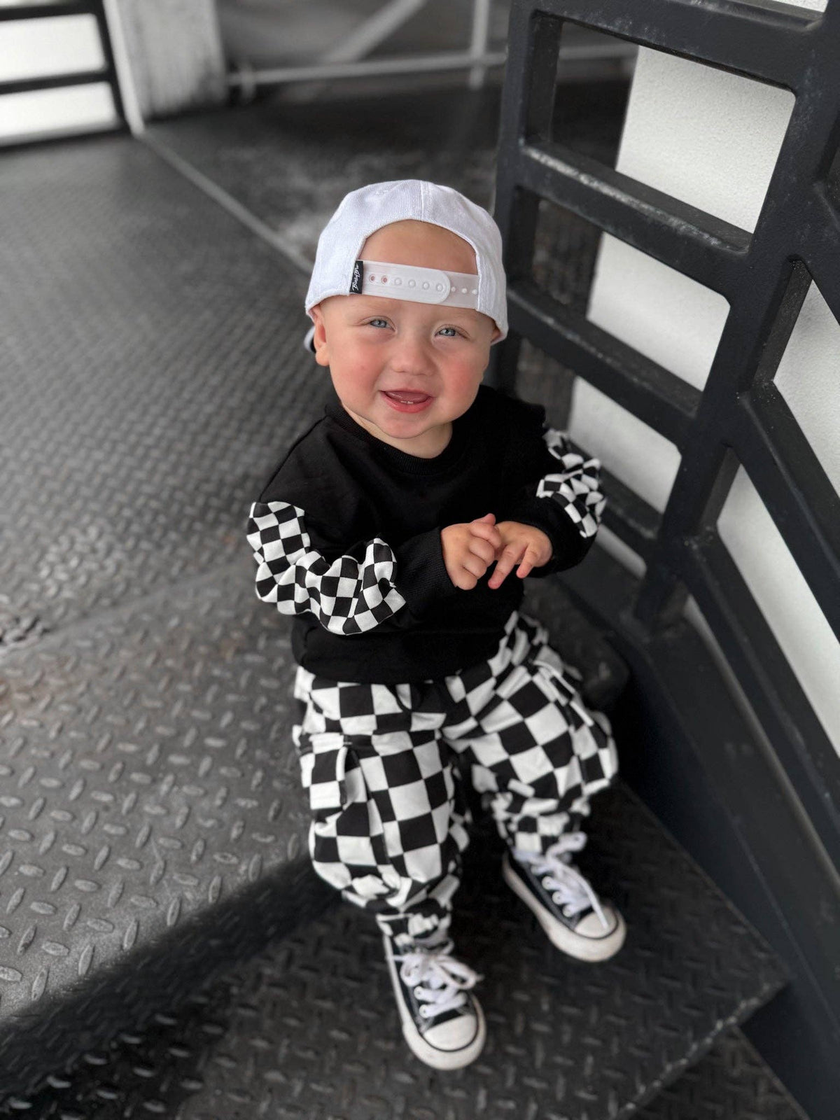 BLACK & WHITE CHECKERED • CARGO SWEATPANTS: 12/18m