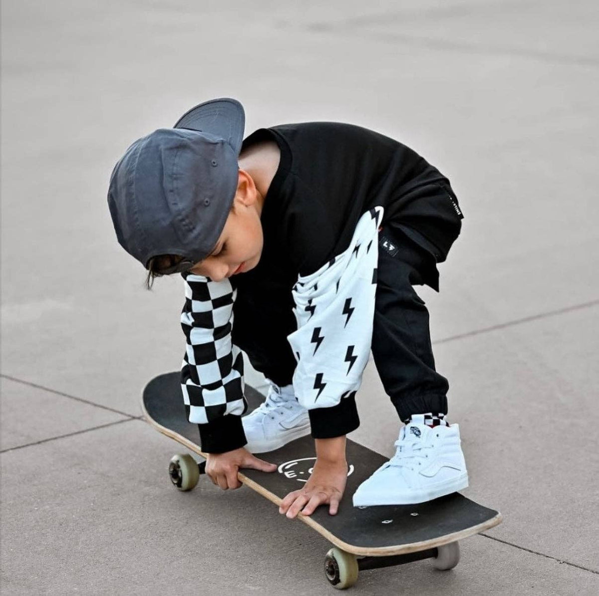 RAD • CREWNECK • CHECKERED + BOLTS: 12/18m